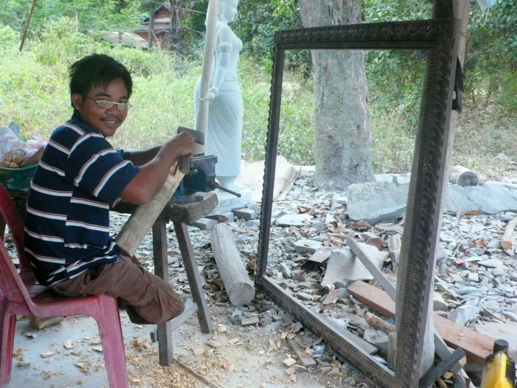 cambodia_amputee_assistance_theropy_120
