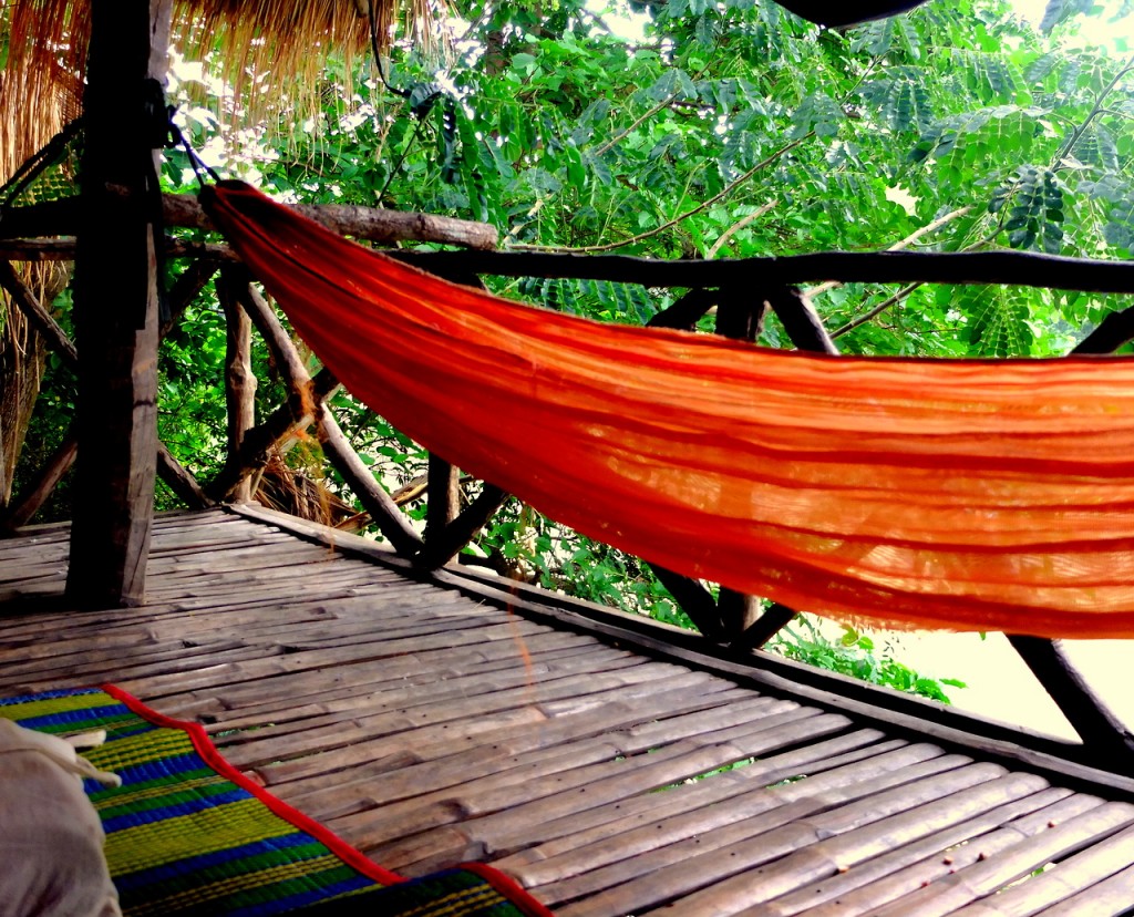 cambodia_amputee_assistance_theropy_530