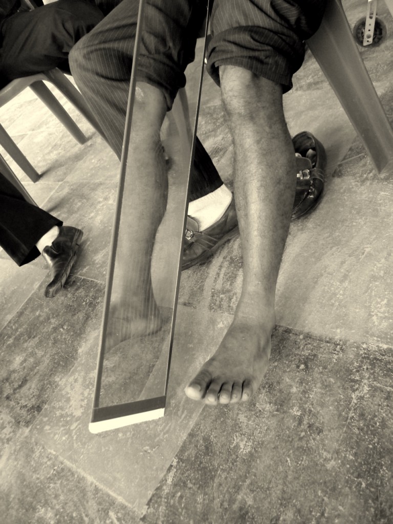 cambodia_amputee_assistance_theropy_755