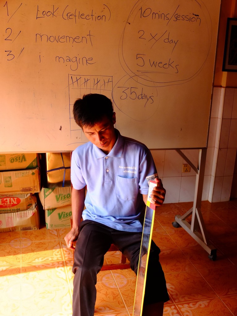 cambodia_amputee_assistance_theropy_905