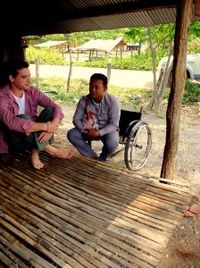 cambodia_amputee_assistance_theropy_215