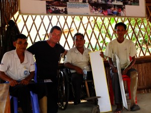 cambodia_amputee_assistance_theropy_565